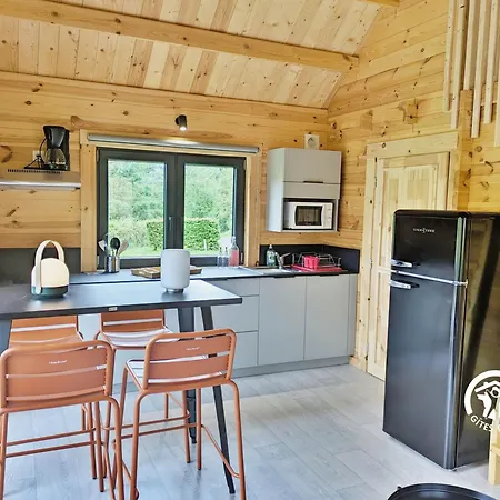 24 La Foret, De Coupeau, 4 Personnes *